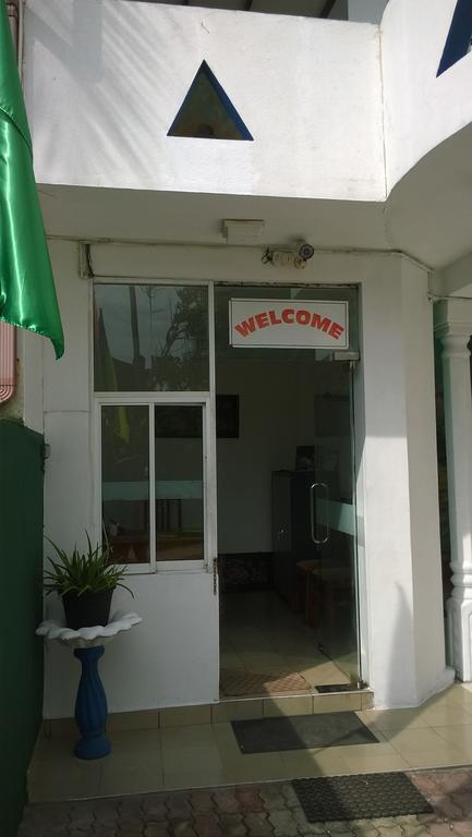 Hotel The Finz Hikkaduwa Exterior foto