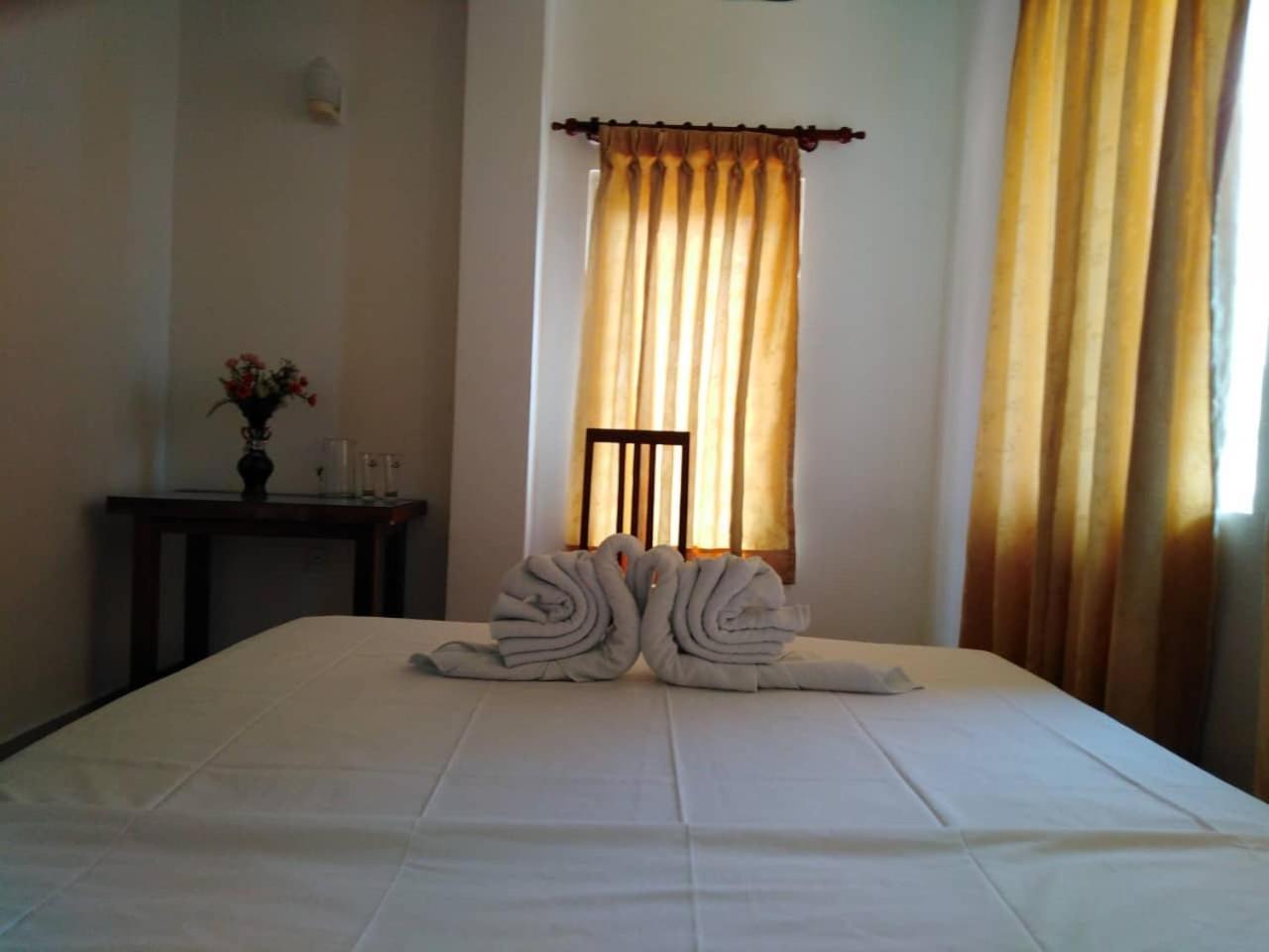 Hotel The Finz Hikkaduwa Exterior foto